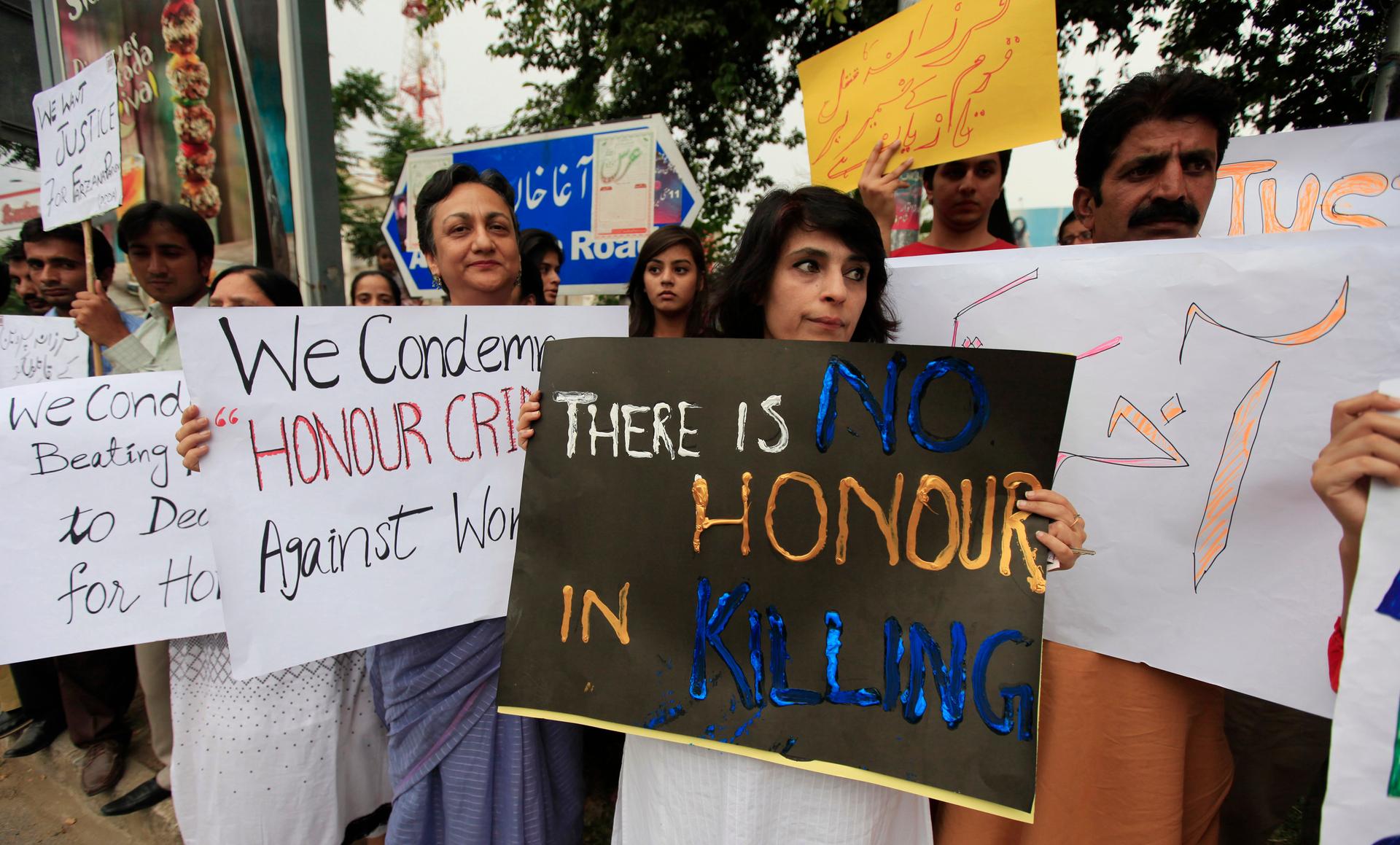 Pakistan Unanimously Passes Legislation To Try To Stop honor Killings 