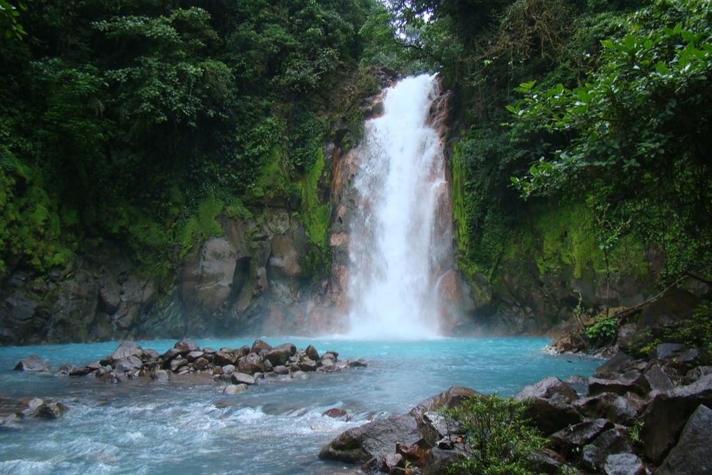 Bride falls to her death posing for wedding photos on waterfall in ...