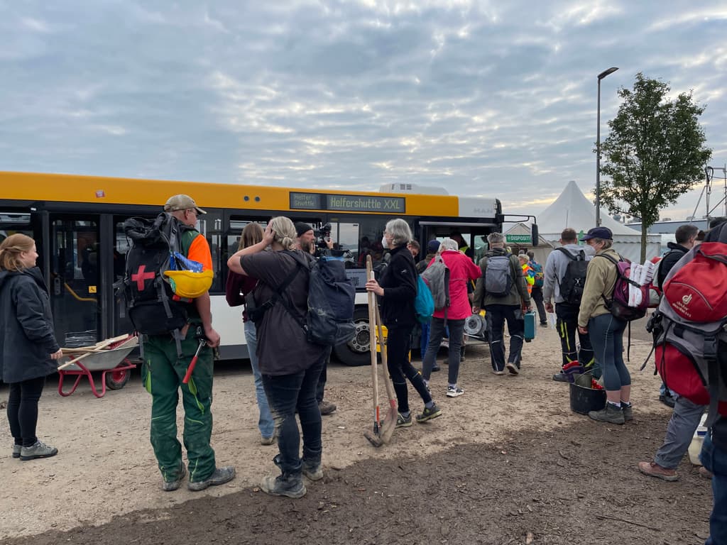 volunteer bus