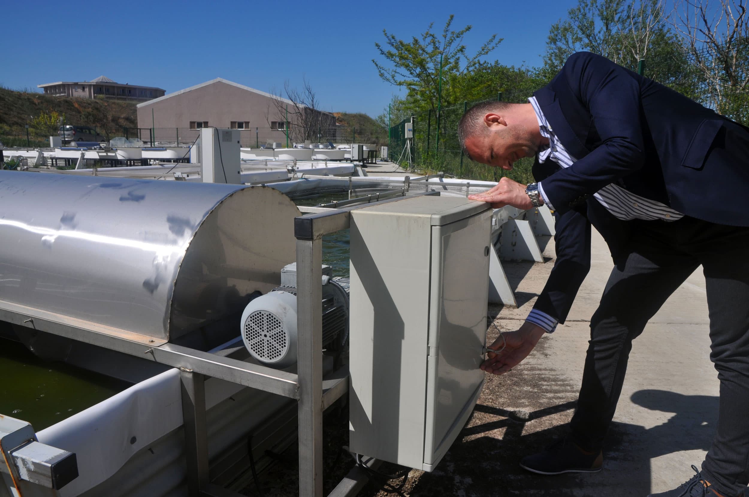 Berat Haznedaroğlu, director of the Istanbul Microalgae Biotechnologies Research and Development Center, checks the motor keeping an algae pool flowing. The movement allows researchers to maximize the sun exposure of the microalgae.