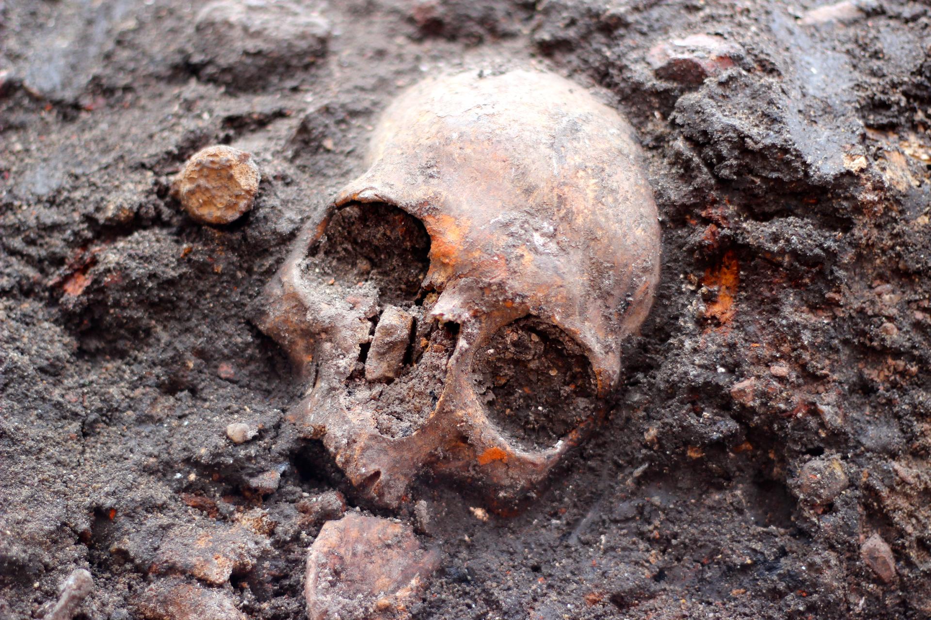 The bodies of thousands of Londoners, including plague victims, lie in the Bedlam Burial Ground.