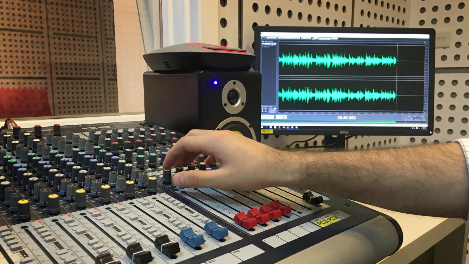 A group of Mosul exiles set up al-Ghad radio station to reach people in their city under ISIS control. The station manager says it's also helping people in the city communicate with one another.
