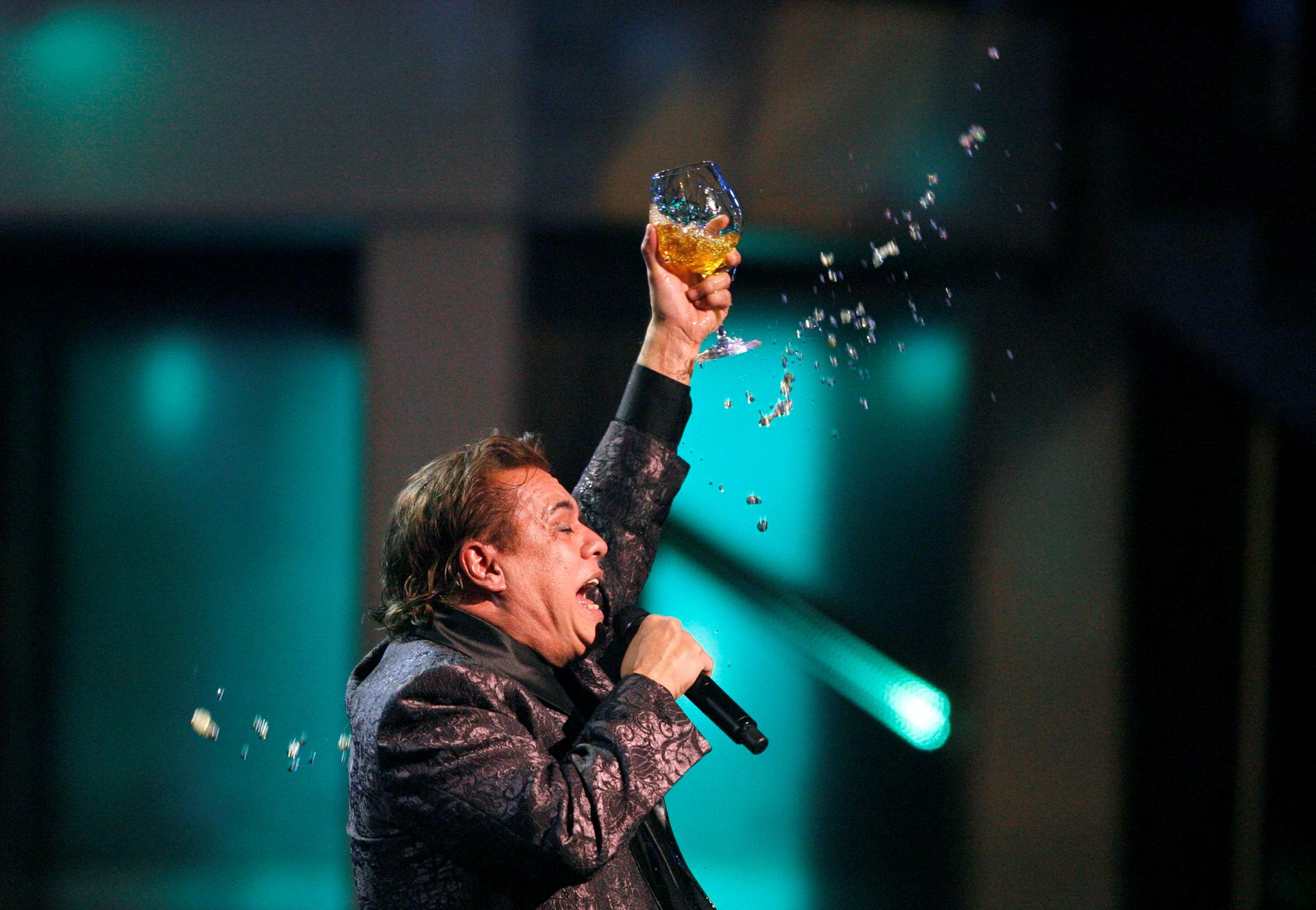 Mexican singer Juan Gabriel performs at the 10th annual Latin Grammy awards in Las Vegas, Nevada November 5, 2009.