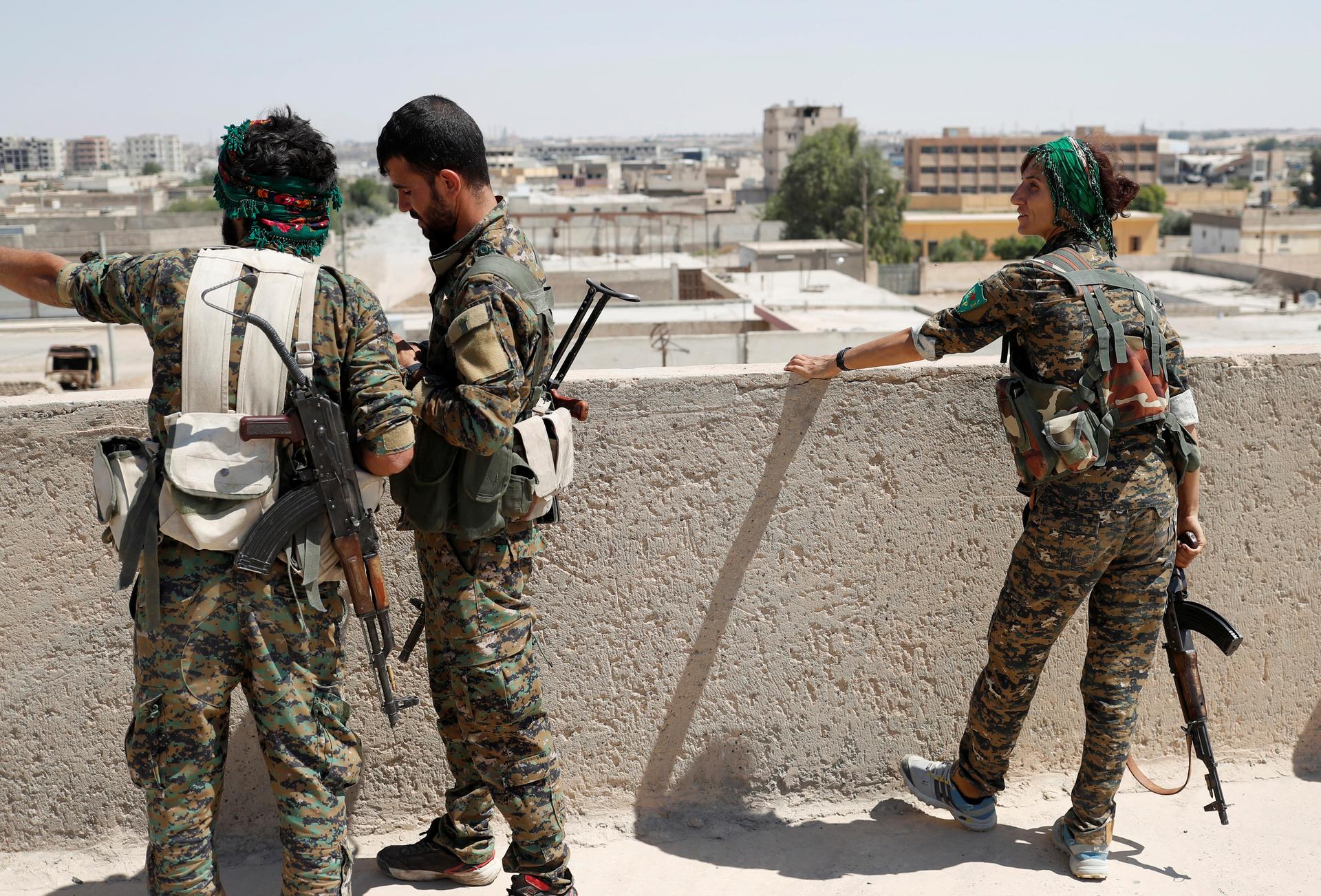 Kurdish fighters from the People's Protection Units (YPG)