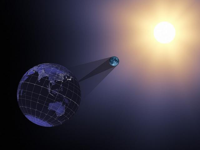 An animation of the August 21 eclipse.