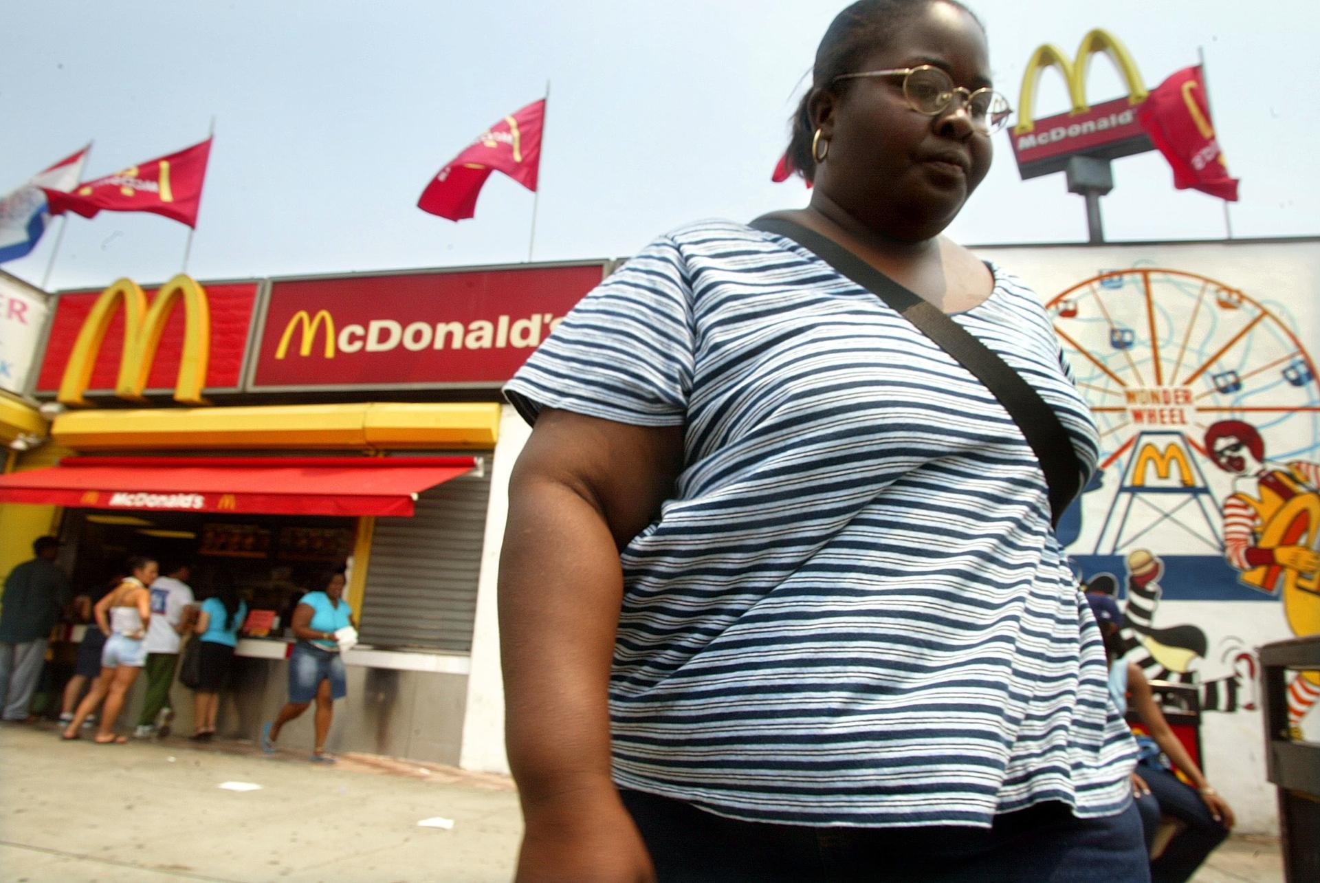 Огромная толстая негритянка. Ожирение в Америке.