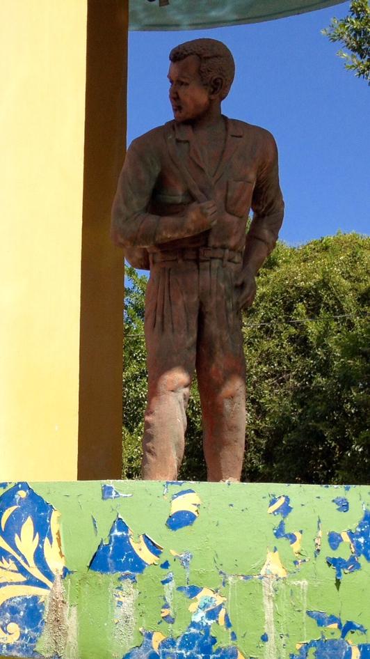 The statue of Sigfredo Chávez in Intipucá’s migrant’s park