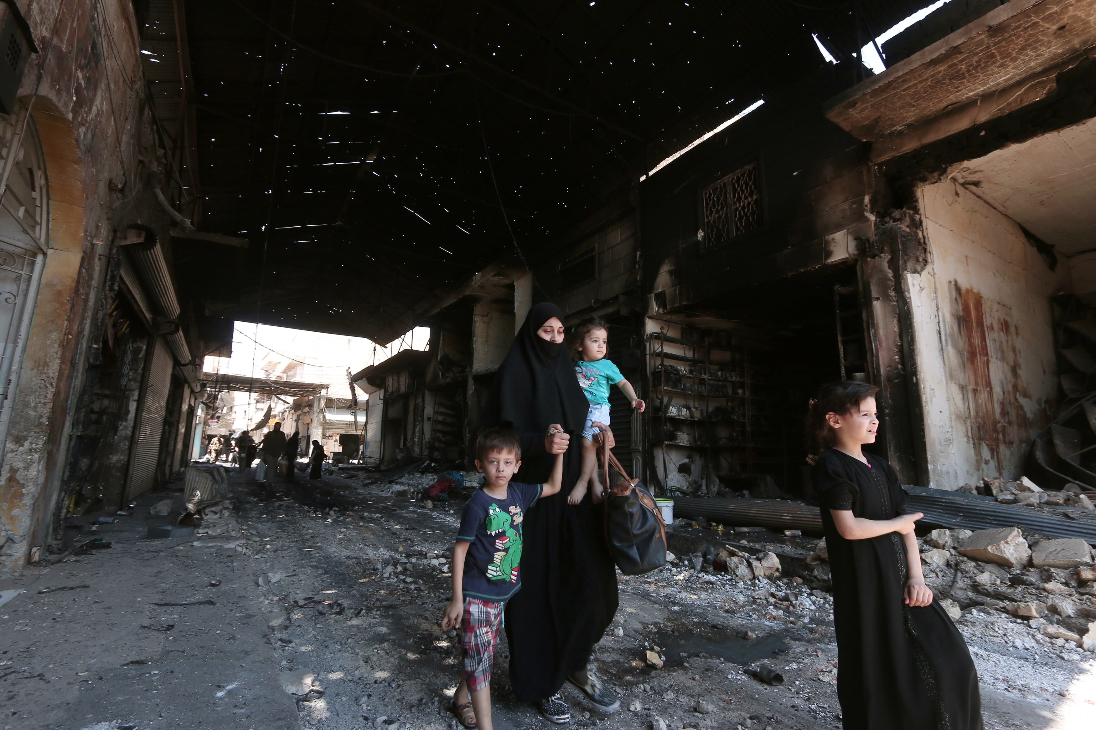 Civilians in Manbij