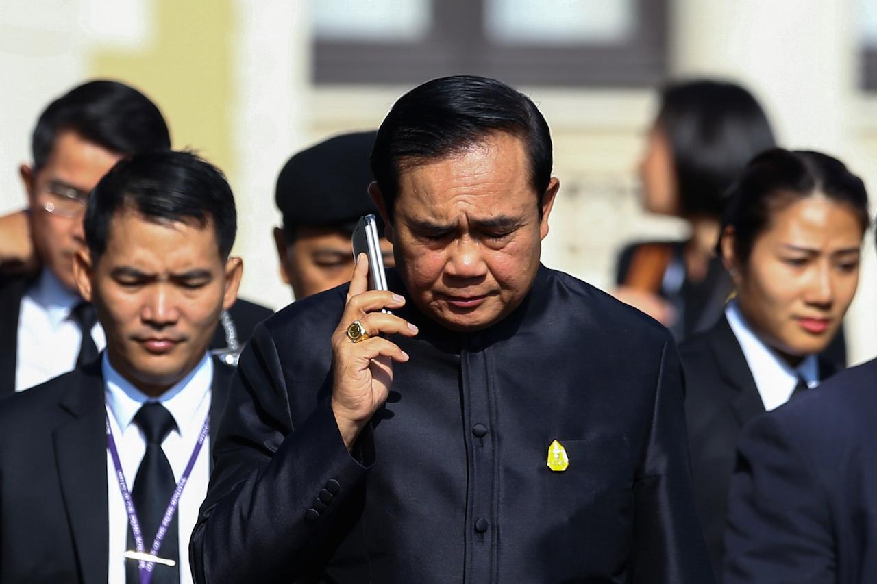 Prayuth Chan-ocha on phone