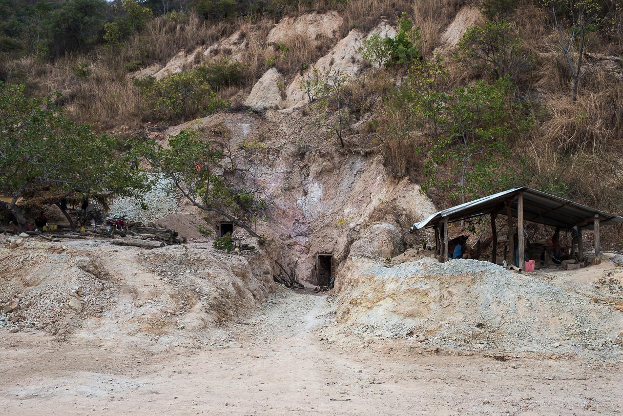 Artesanal mining El Salvador