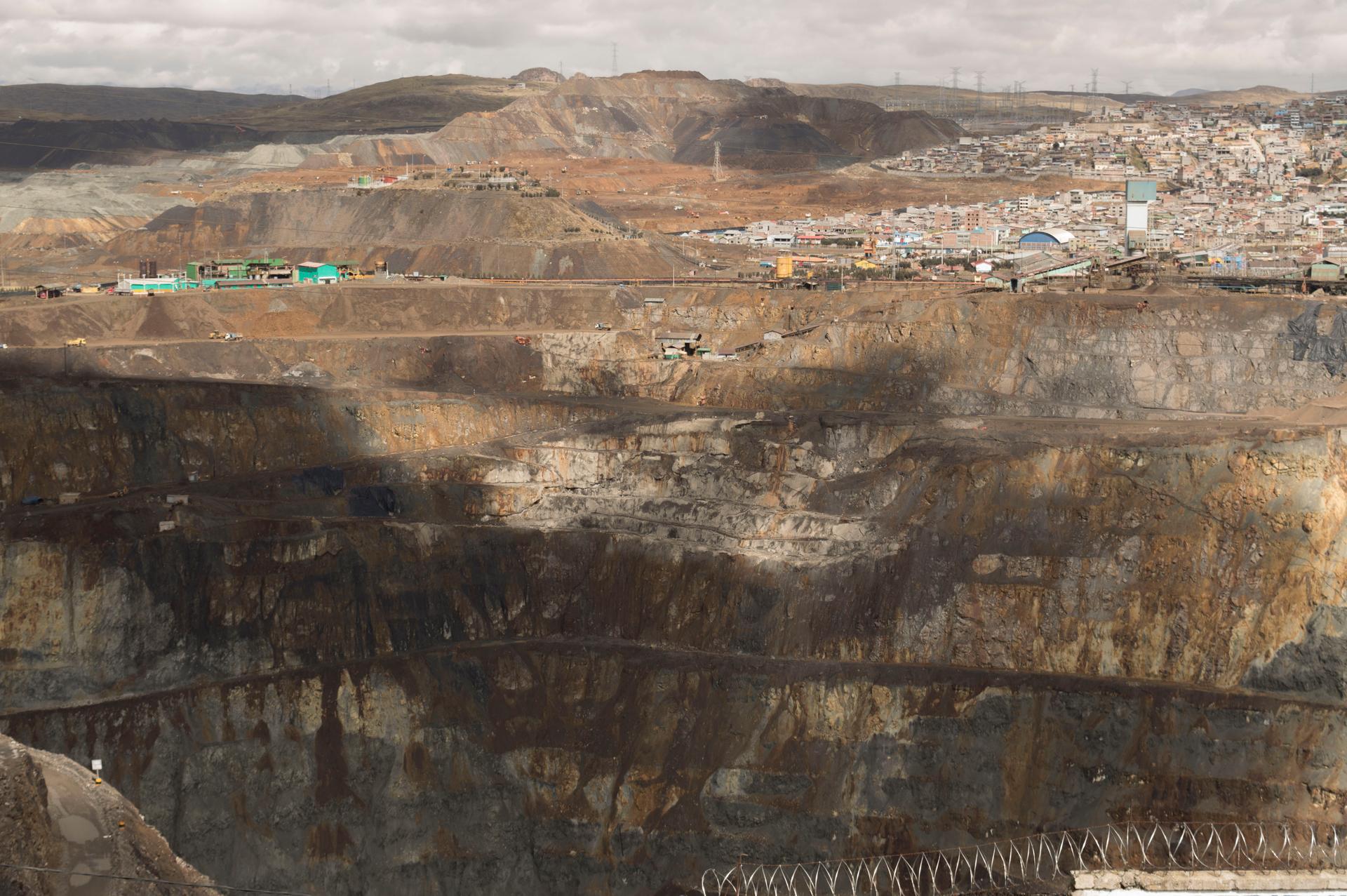 heavy metal mining in Peru