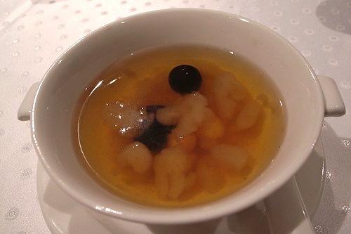 Hasma, a Chinese sweet soup or dessert that combines the dried tissue around the fallopian tubes of some frogs with jujubes (red dates) or other fruit.