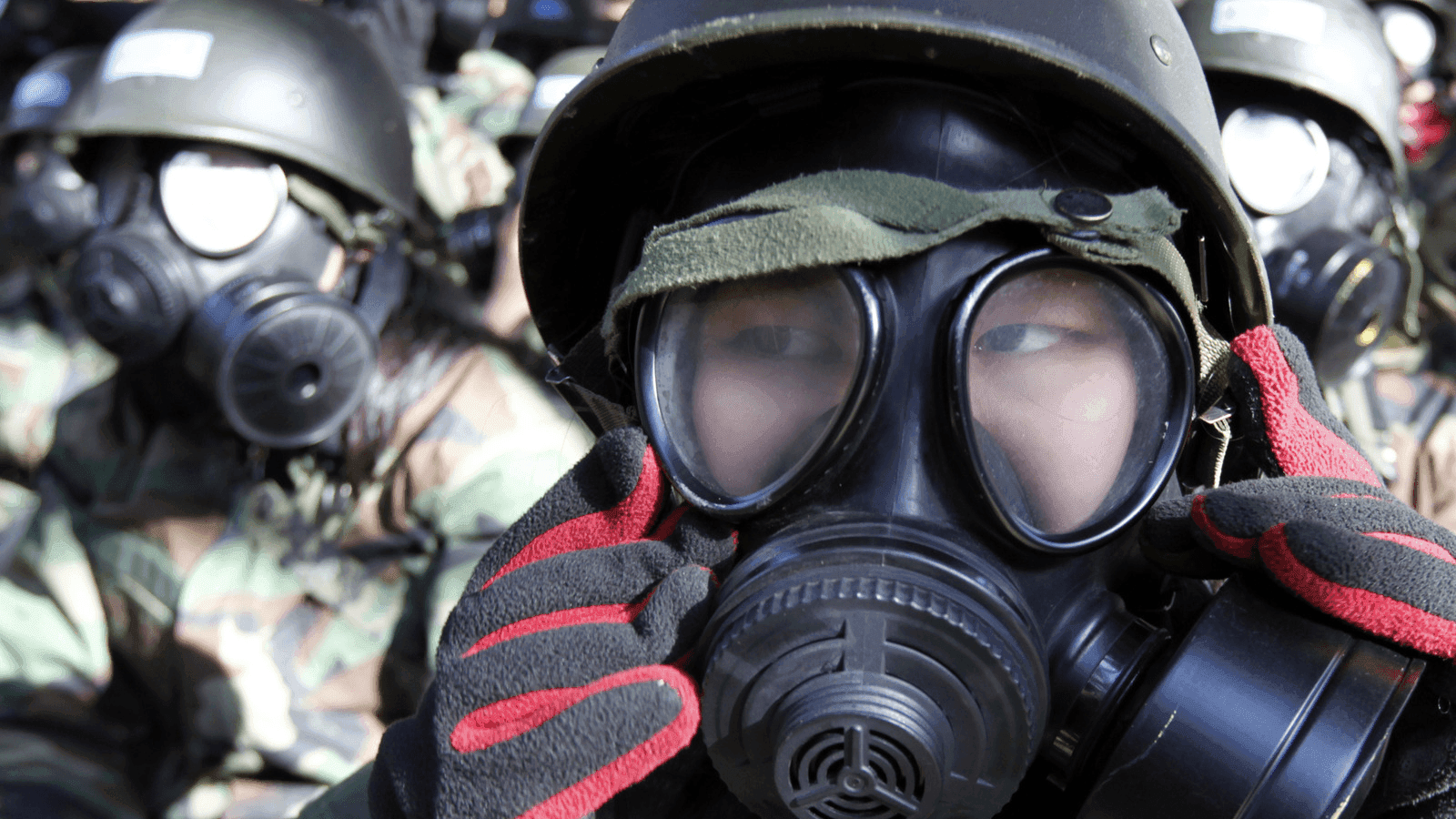 korean students wear gas masks