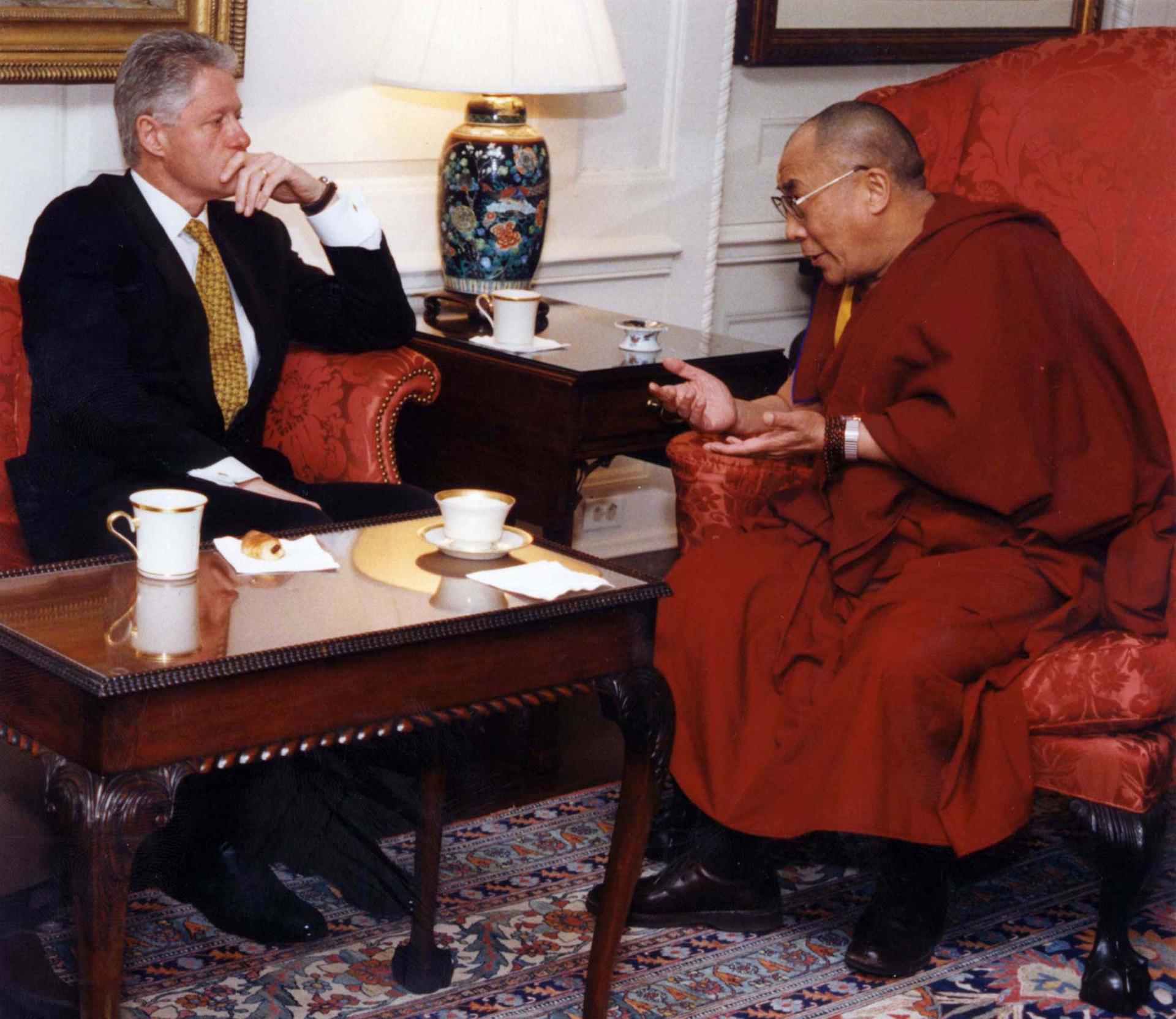 US President Bill Clinton meets with the Dalai Lama