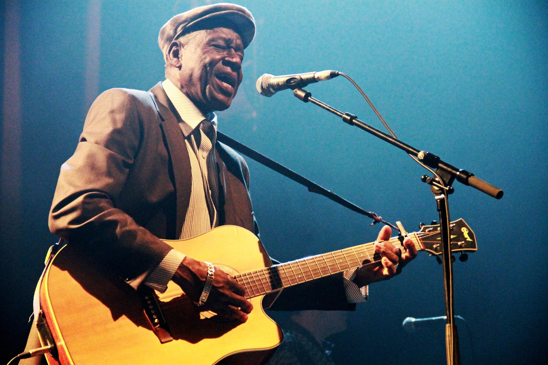 Boubacar Traore on stage. March 29, 2012 Paris,France