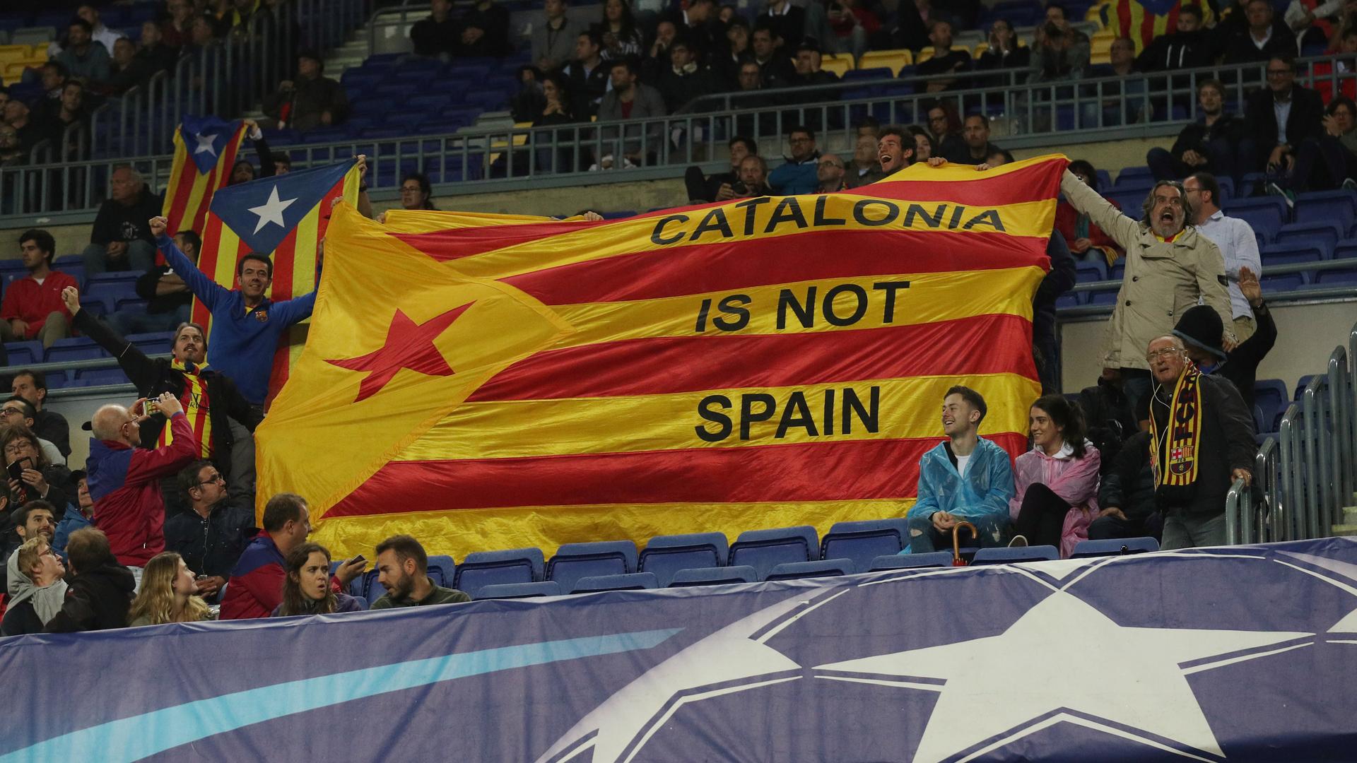 Barcelona soccer fans make their feelings known about Catalan independence, at a game on Wednesday Oct 18th 2017