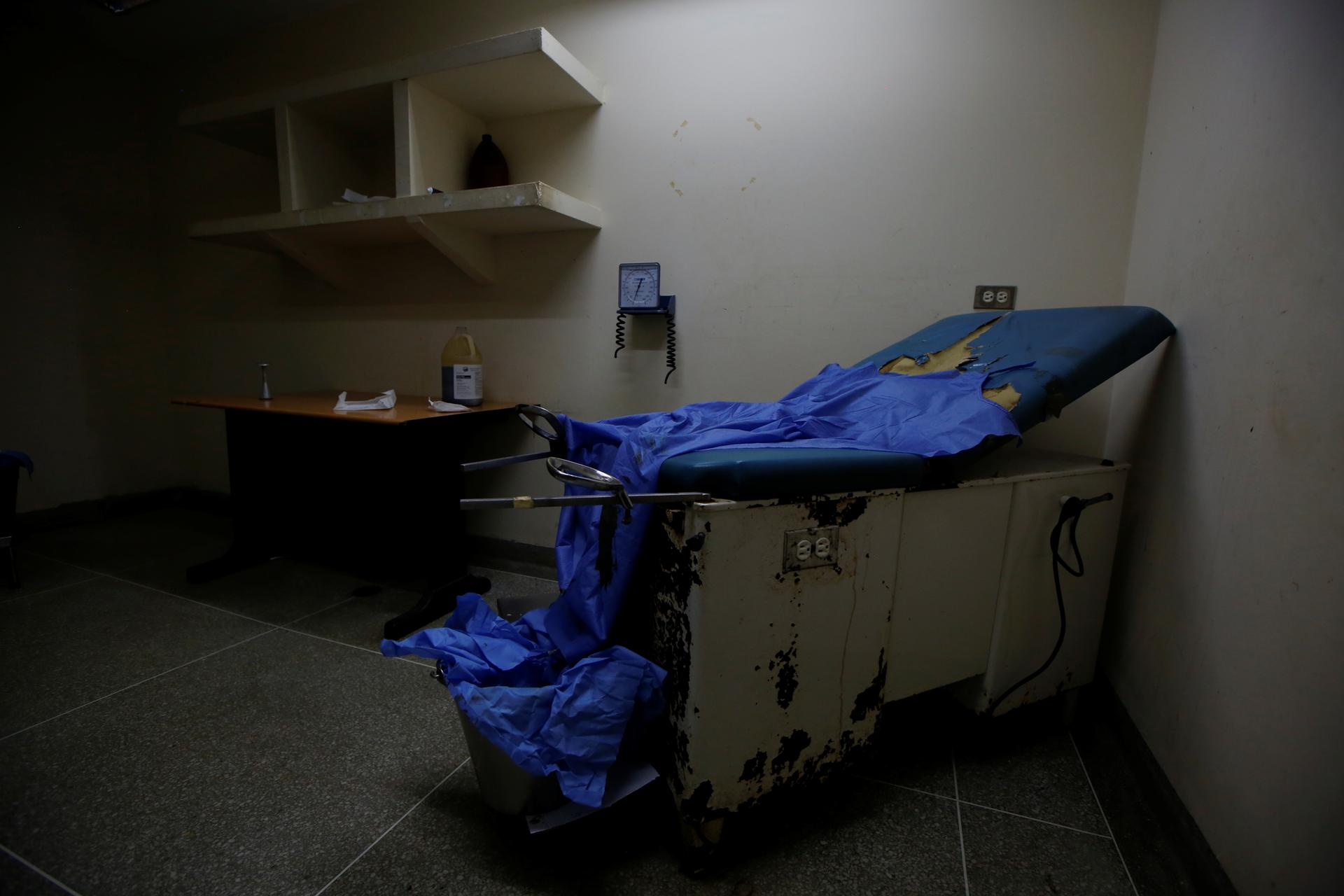 the maternity ward at a beat-up hospital in venezuela