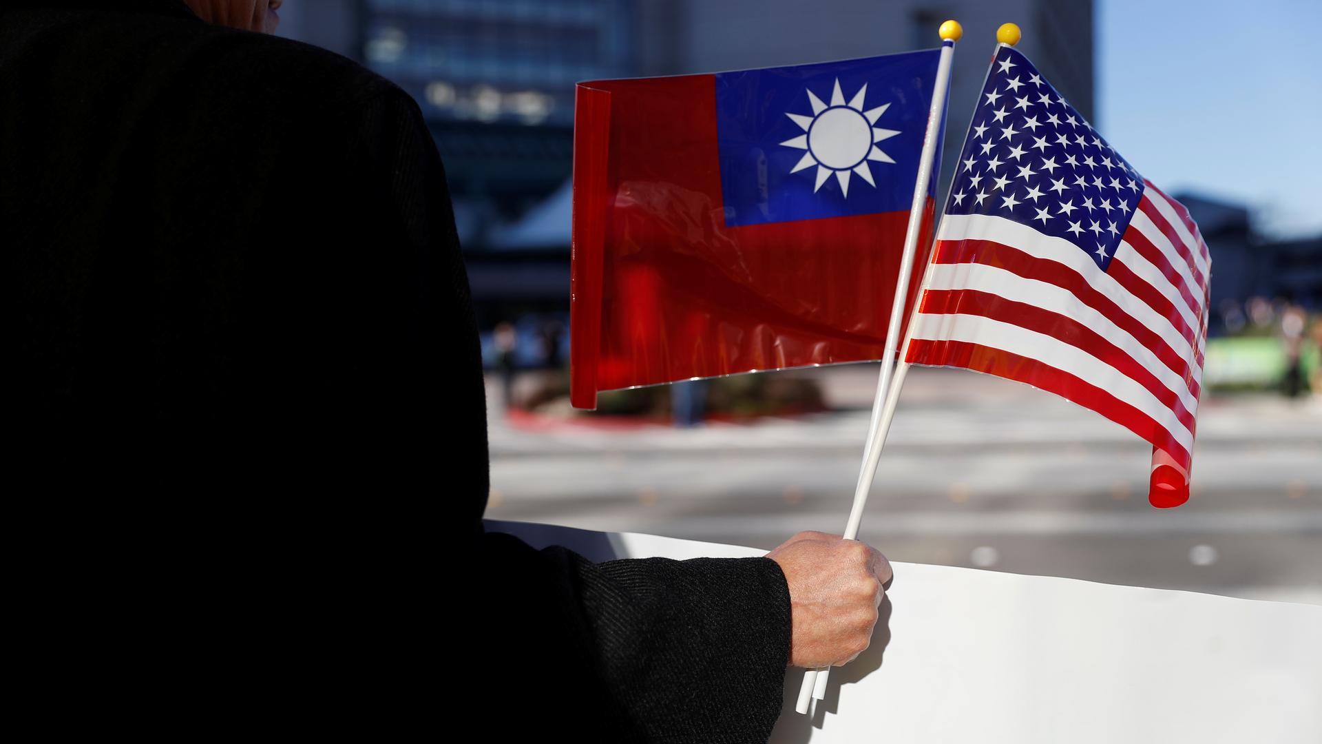 taiwanese and US flags together