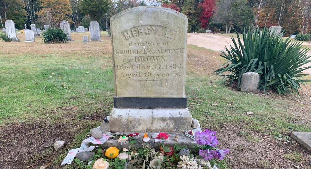 Mercy Brown's grave
