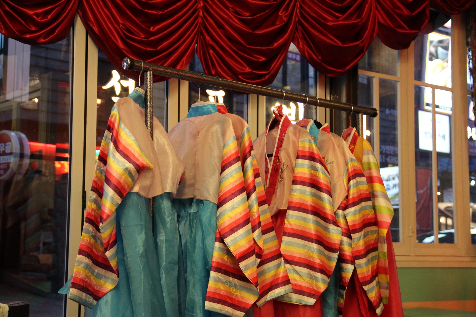 North Korean style hanbok, a traditional dress, are available for patrons to try on and take pictures in.