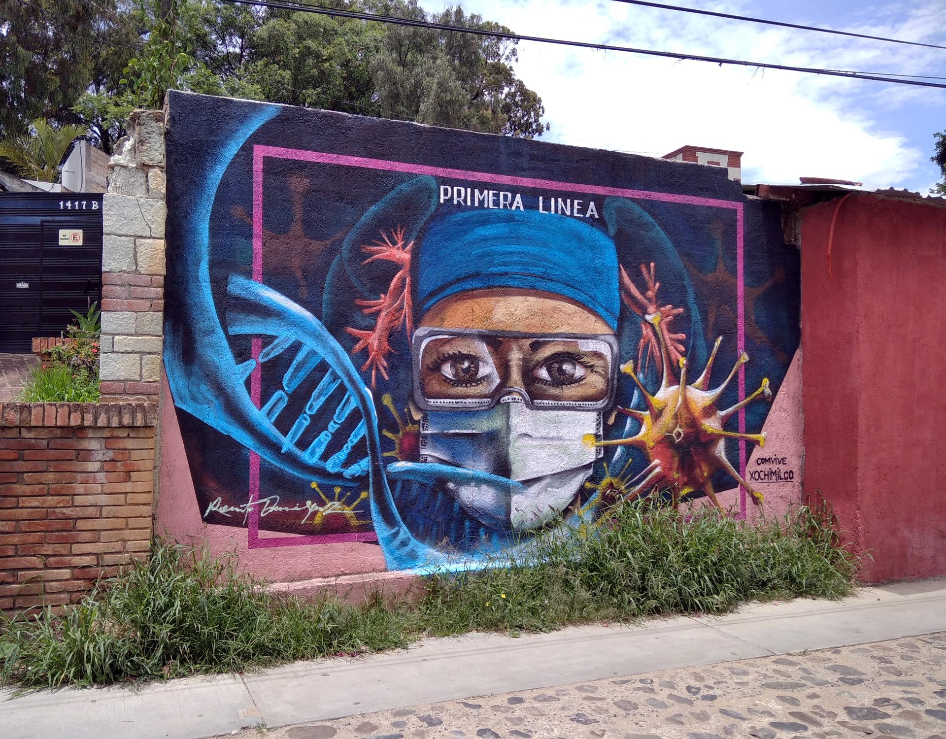 A mural near a federal IMSS hospital in Oaxaca City, Mexico, commissioned by a neighborhood organization to honor healthcare workers fighting the pandemic.