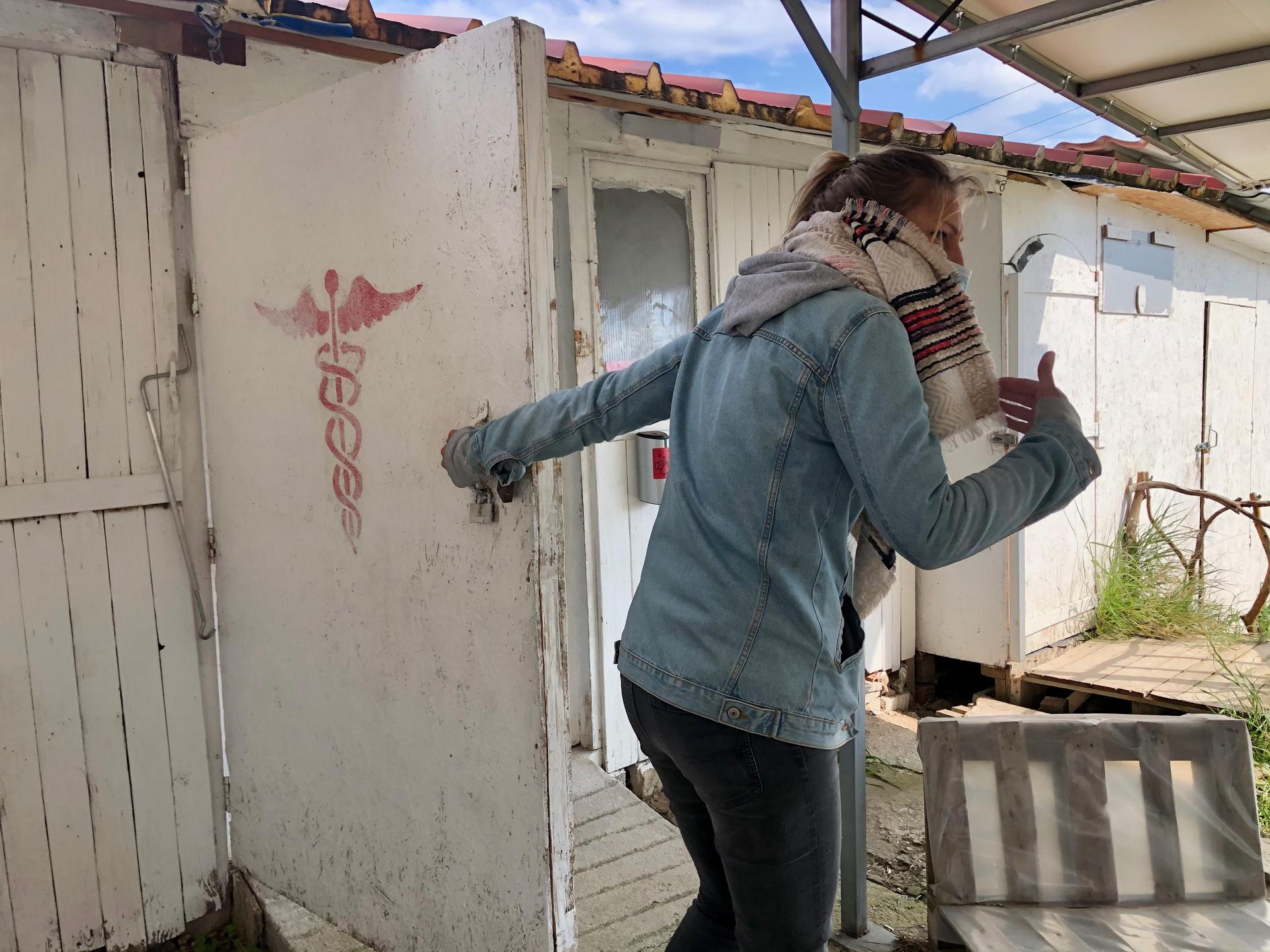Tyra Eklund, mental health coordinator for Mental Volunteers International on Lesbos, enters MVI’s clinic. MVI’s programs, which are at capacity, support approximately 100 refugee children and adults, in groups and one-on-one. 