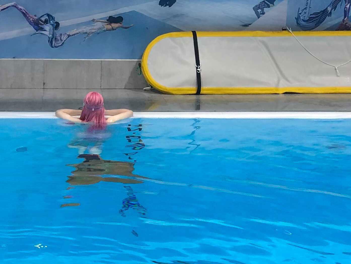 Chen Menke taking a rest from training to be a mermaid instructor.