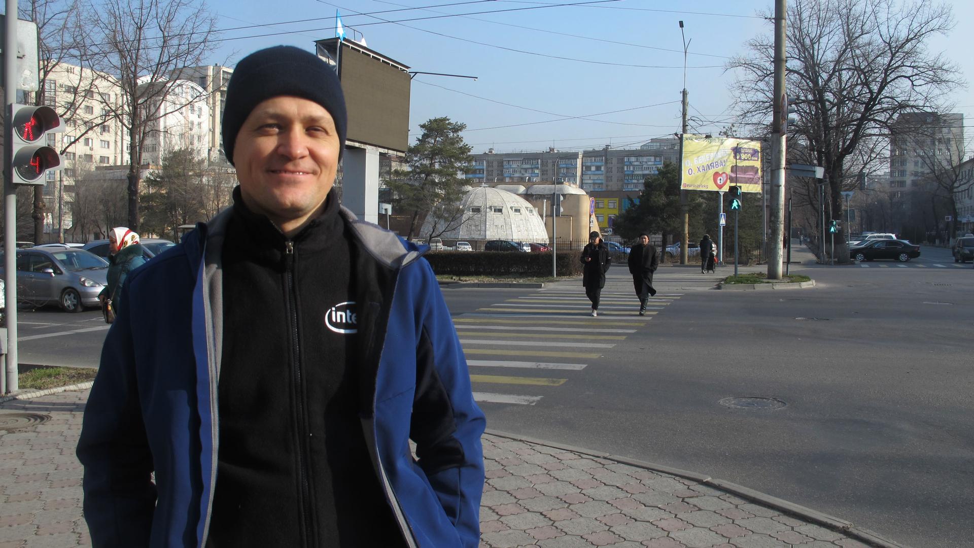 Citizen scientist Pavel Plotitsyn is on a mission to help citizens gauge air quality in Central Asia, where air pollution is a health major hazard.