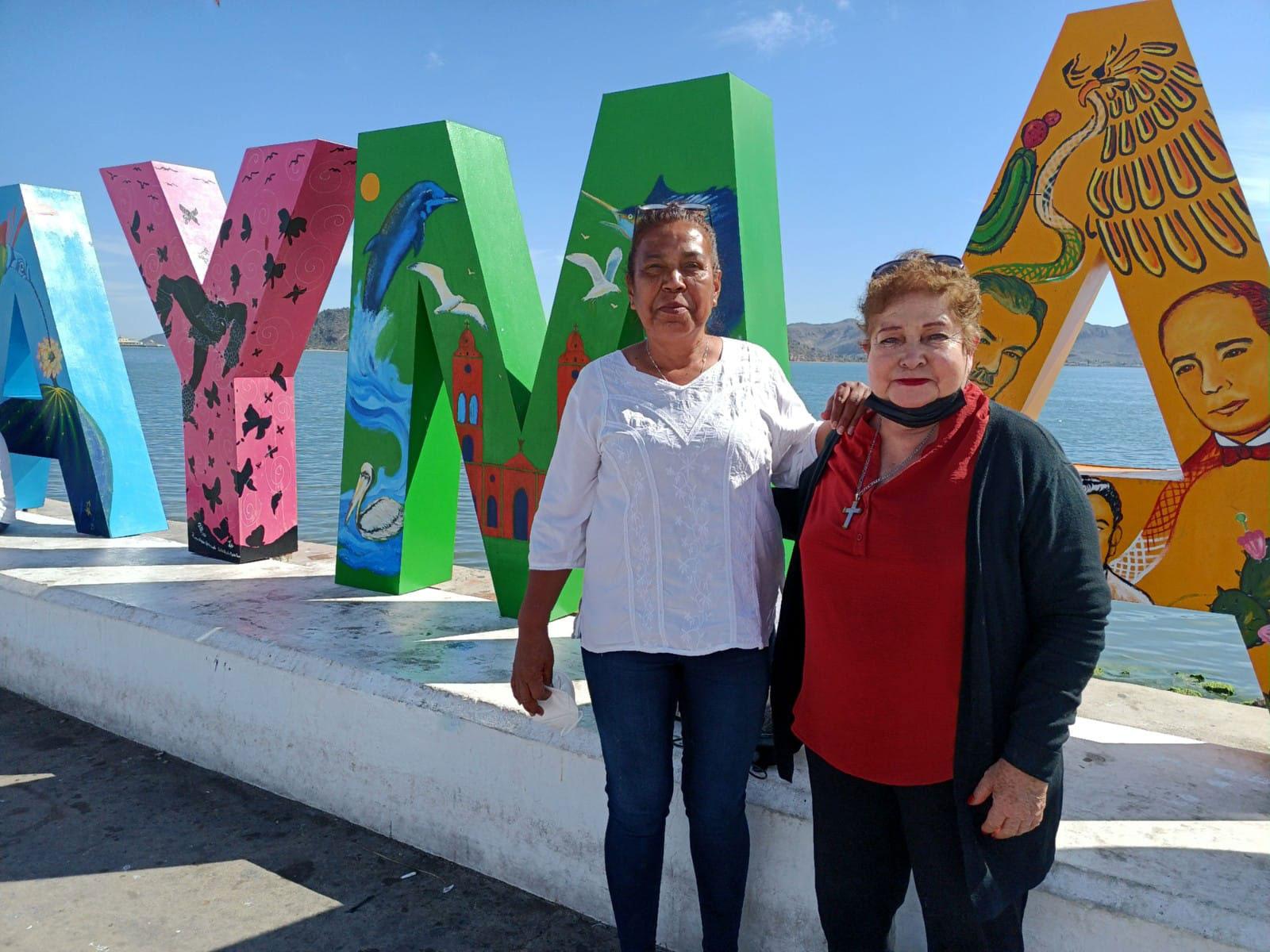 Maria Beatriz Collins (left) and Manuela Ojeda Amador (right) are leaders of two fishing cooperatives in Guaymas.