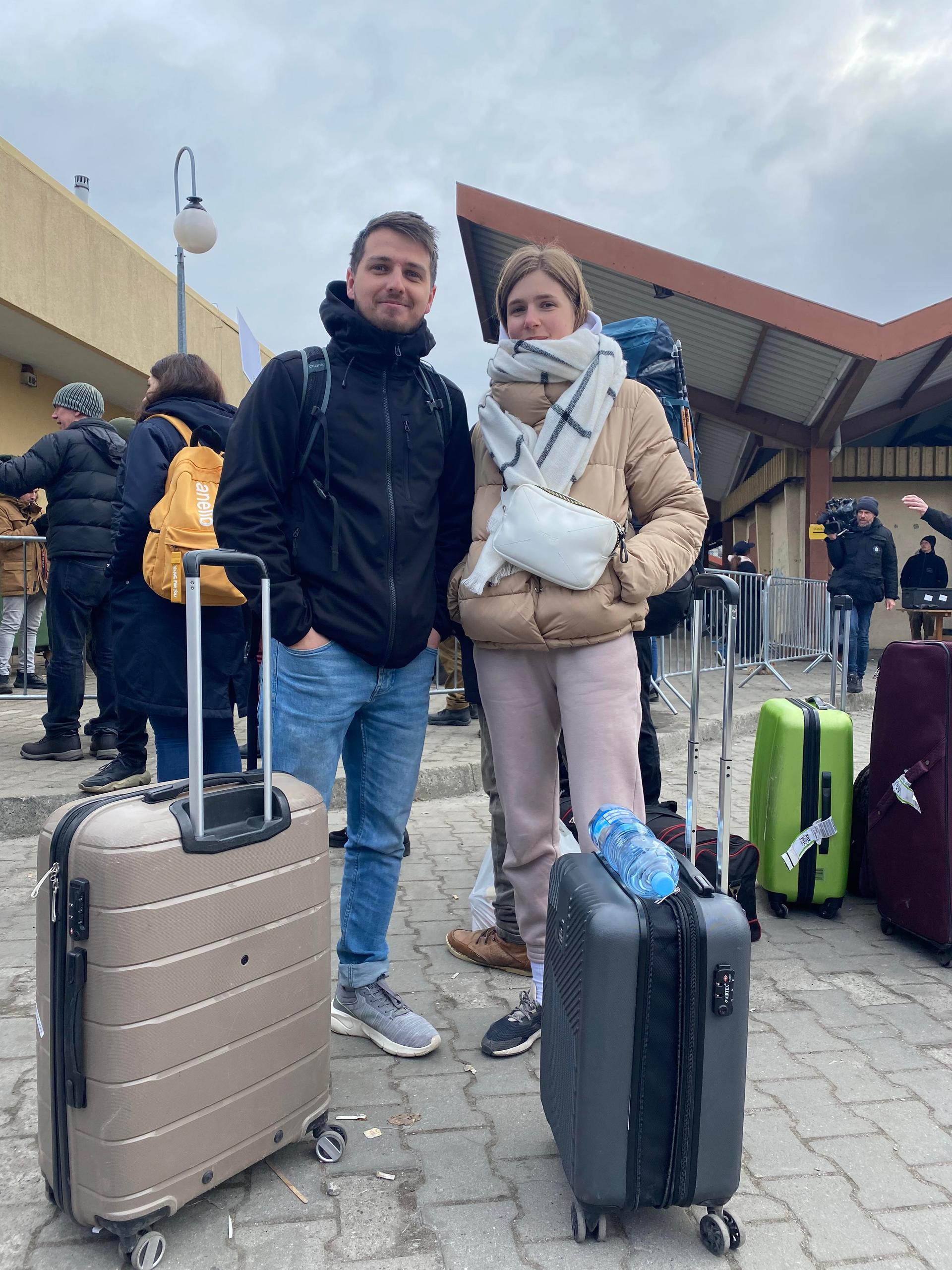 Yevhenii Vladimirtsev and Natalia Osinchuk were on vacation in Sri Lanka when war broke out. They now intend to volunteer for the army and refugee organisations in their hometown Lviv.
