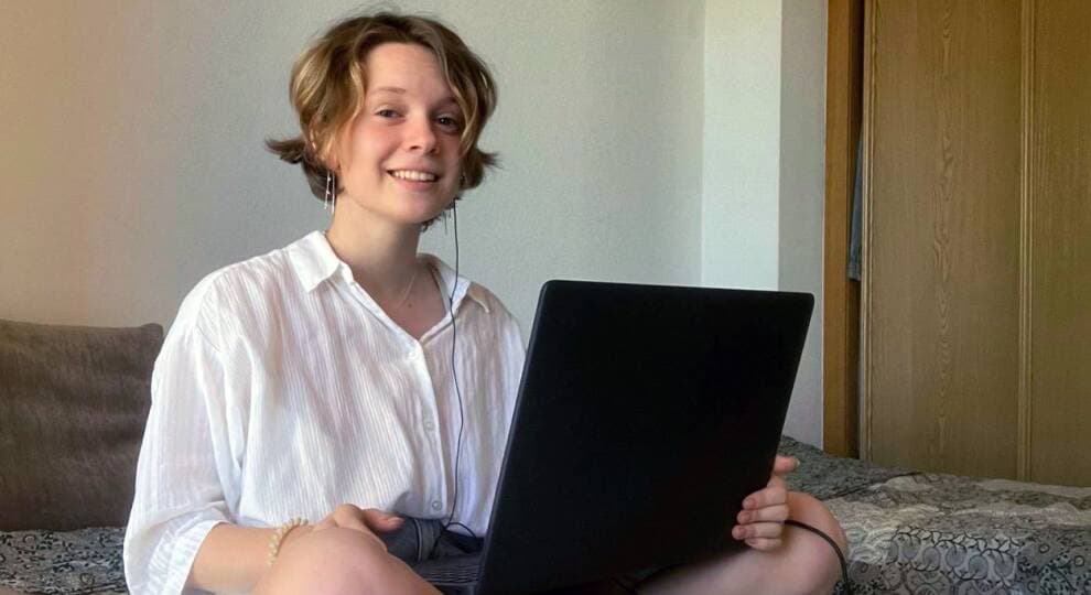 woman with laptop