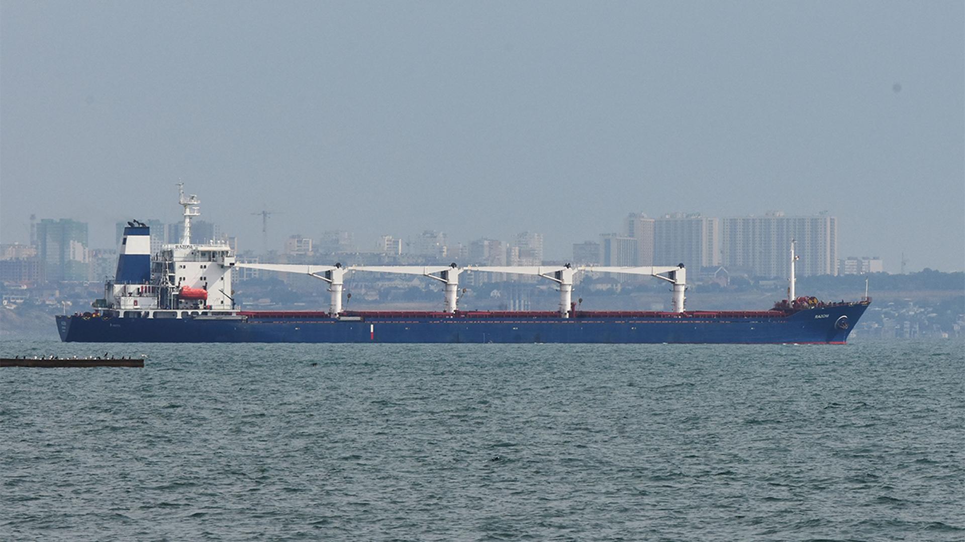The bulk carrier Razoni starts its way from the port in Odesa, Ukraine