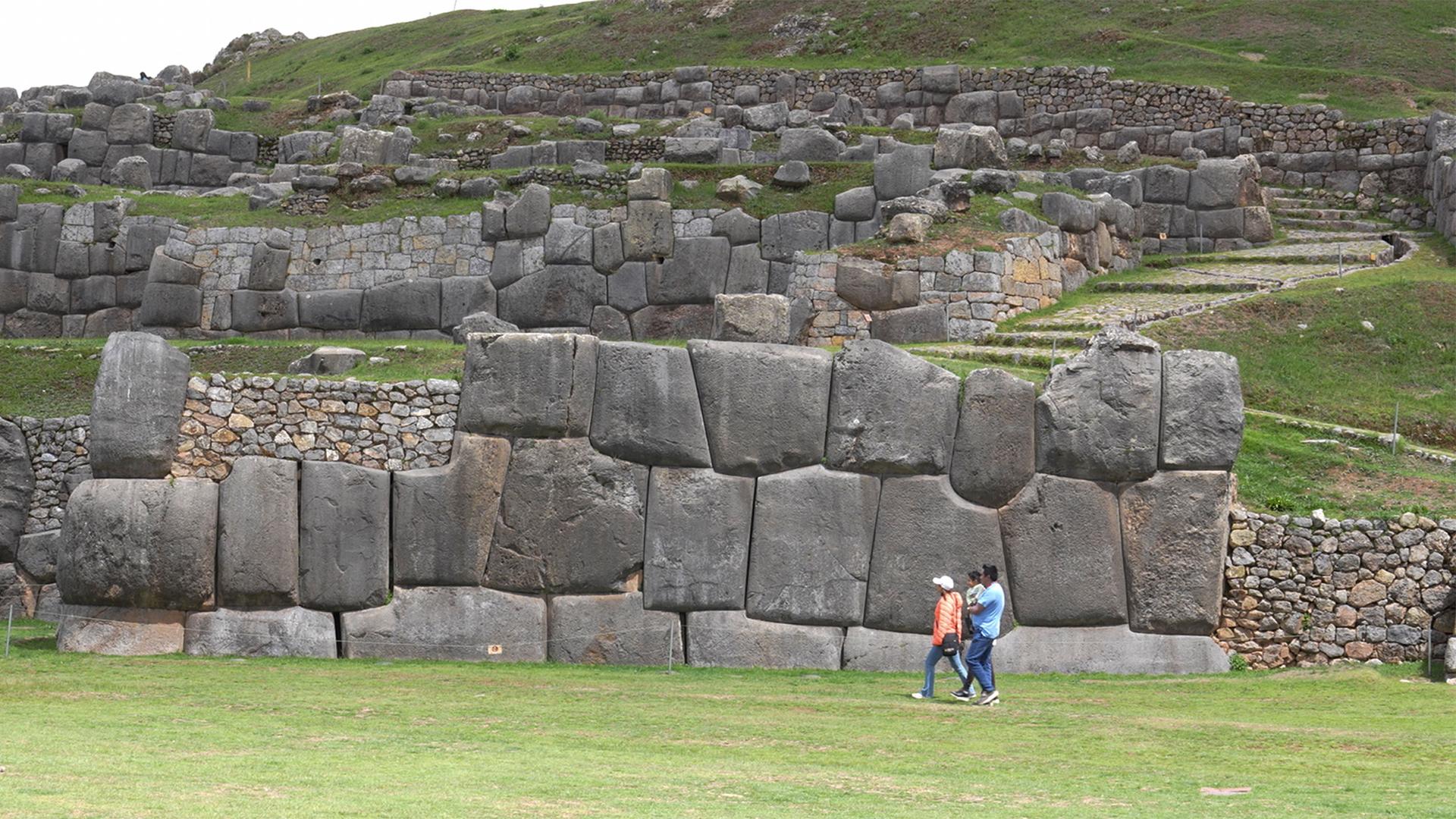 The Inca temple of Sacsayhuamán gets only a handful of visitors per day now, as tourists cancel their trips to Cusco amid protests taking place in Peru.