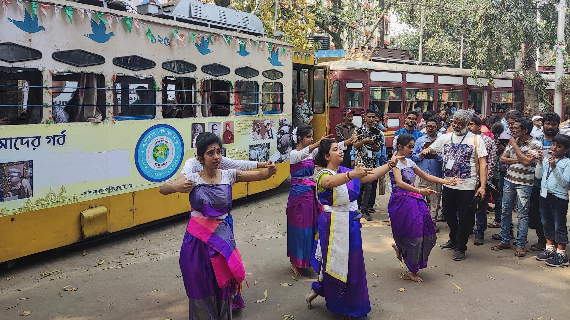 tram in Kolkata with dancers