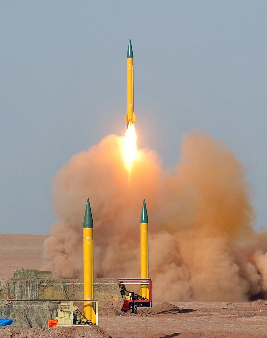 Баллистическая ракета тема. Ракета Шехаб-1 Иран. Баллистические ракеты Ирана. Ракета Шехаб-2 Иран. Shahab-1 баллистическая ракета.