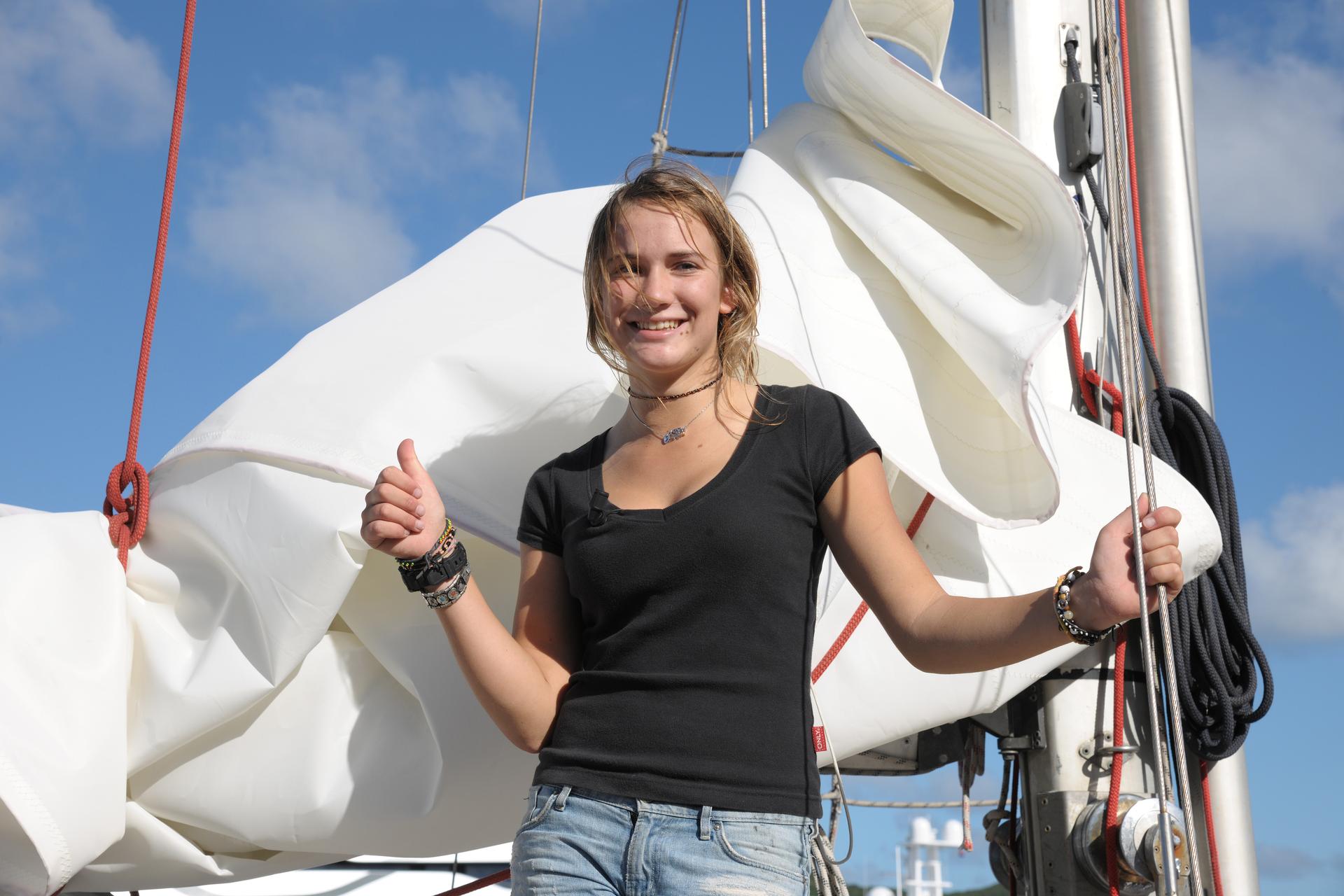 youngest person to circumnavigate the world in a sailboat solo