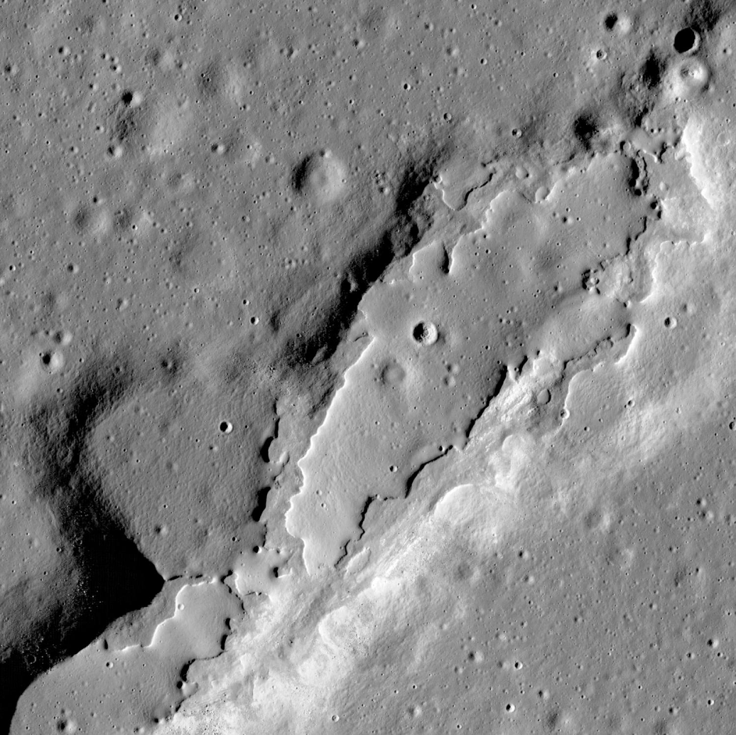 Lava flows on the moon