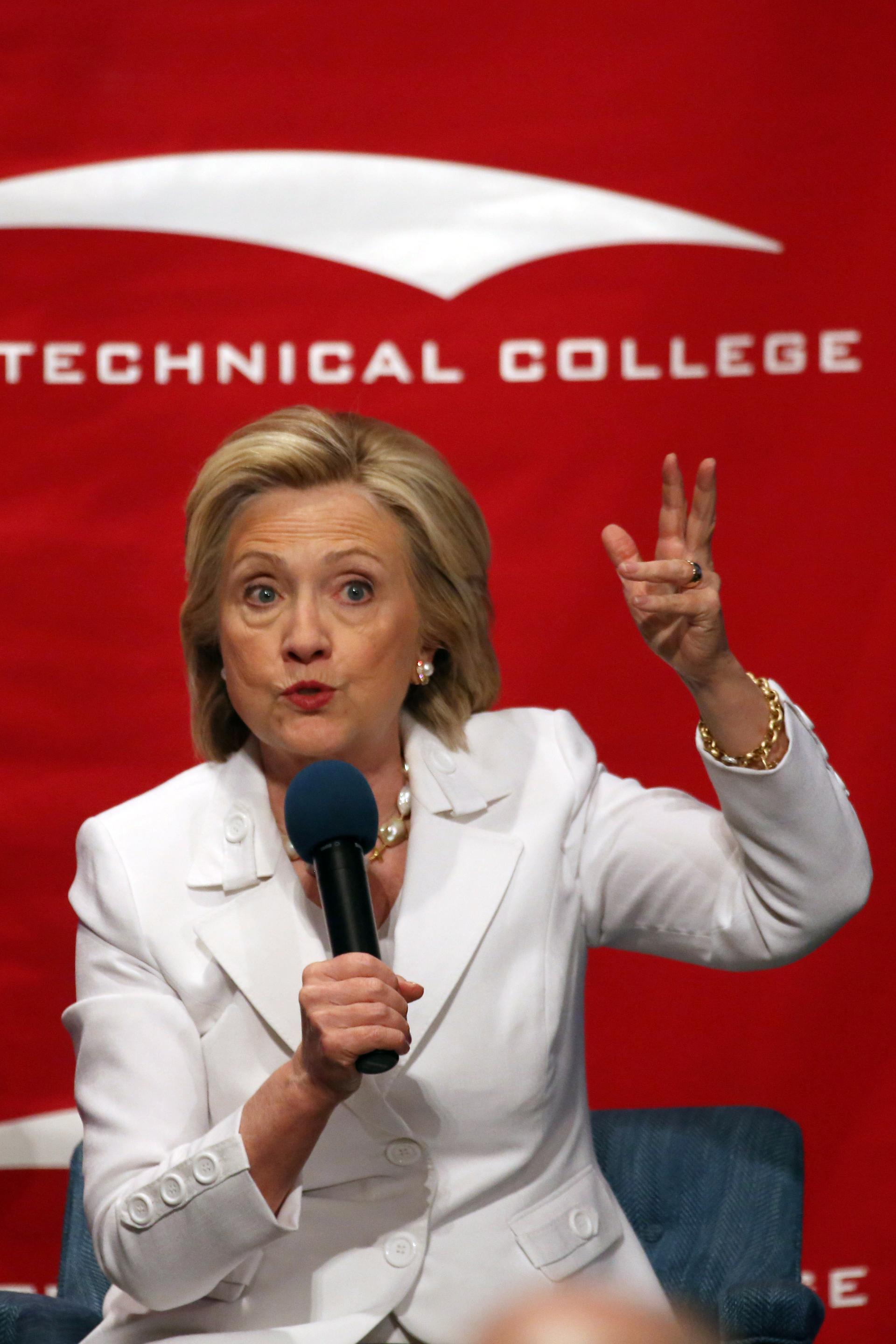 Hillary Clinton at technical school in South Carolina