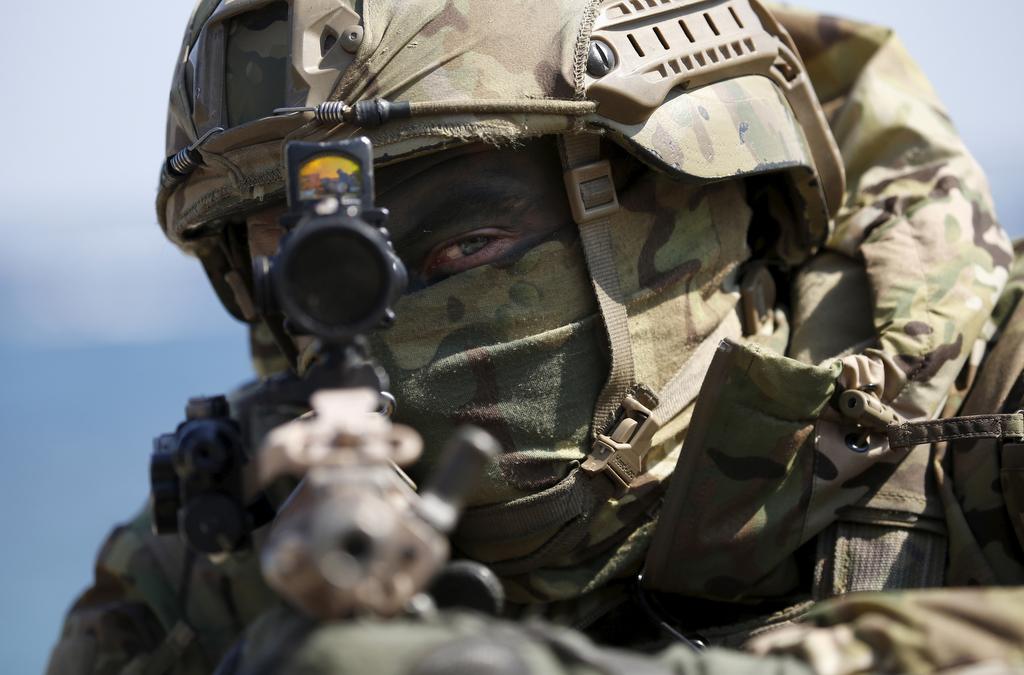A US Marine takes part in a US-South Korea joint landing operation drill in Pohang, South Korea, on March 12, 2016.