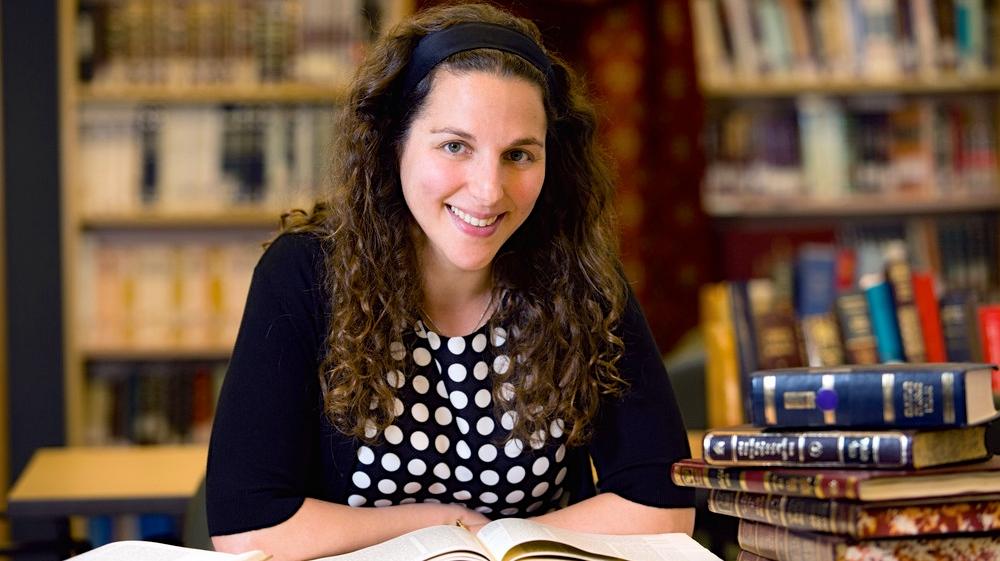 Lila Kagedan was ordained in June 2015 at Yeshivat Maharat in New York and she took the title of rabbi.
