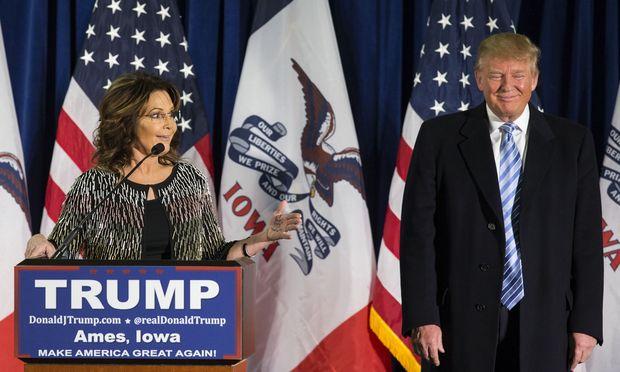 Former Alaska Gov. Sarah Palin speaks as she endorses Republican presidential candidate Donald Trump at a campaign stop, Tuesday, Jan. 19, 2016, in Ames, Iowa.