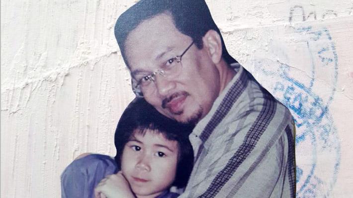 Anwar Ibrahim and daughter Nurul Hana Anwar on the cover of "My Dear Papa."