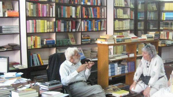 Ram Advani in his bookshop, Ram Advani Booksellers. He ran it for more than a half century.