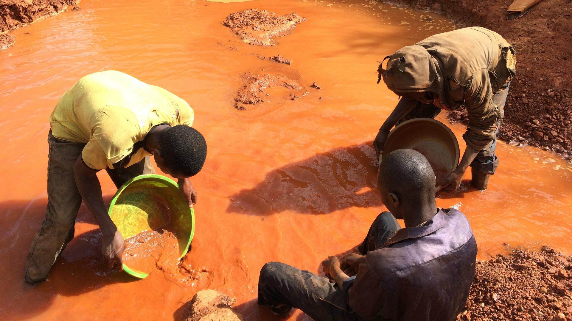 Artisanal gold miners in the Democratic Republic of the Congo use their hands and crude tools to find and extract gold.