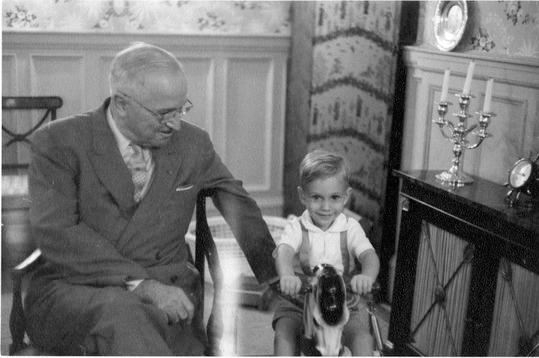 Clifton Truman Daniel with his grandpa, former President Harry S. Truman, c.1963