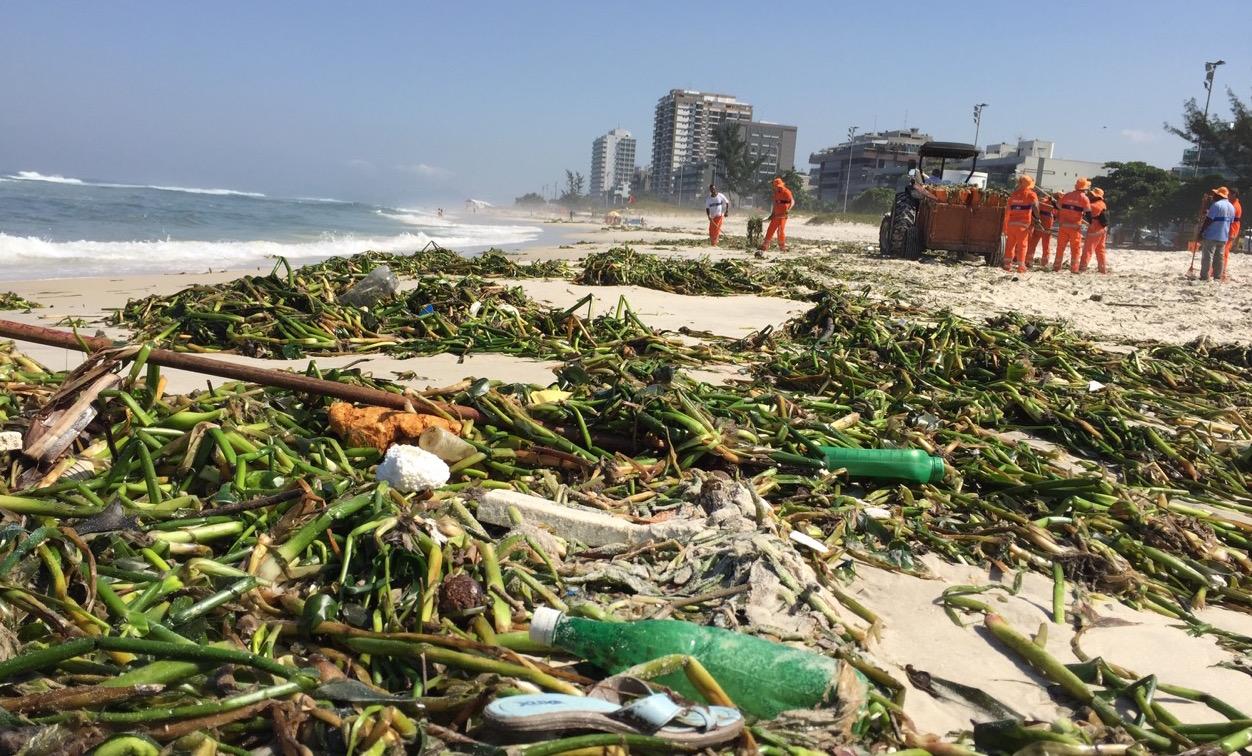 Barra da Tijuca beach a stinking mess on May 4 — and this was long after cleanup began.
