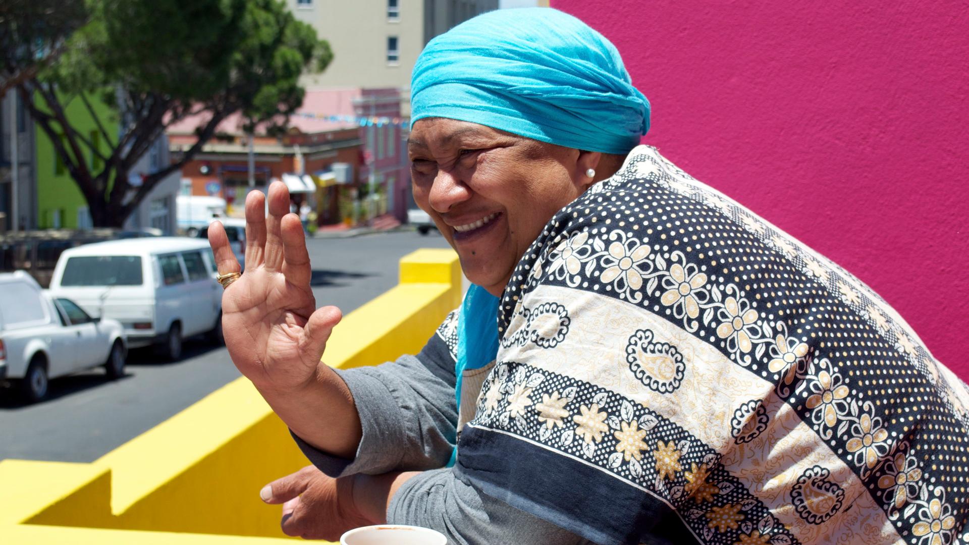 Janap Masoet outside her sister Niesa Bosch’s house in Cape Town’s Bo-Kaap neighborhood.