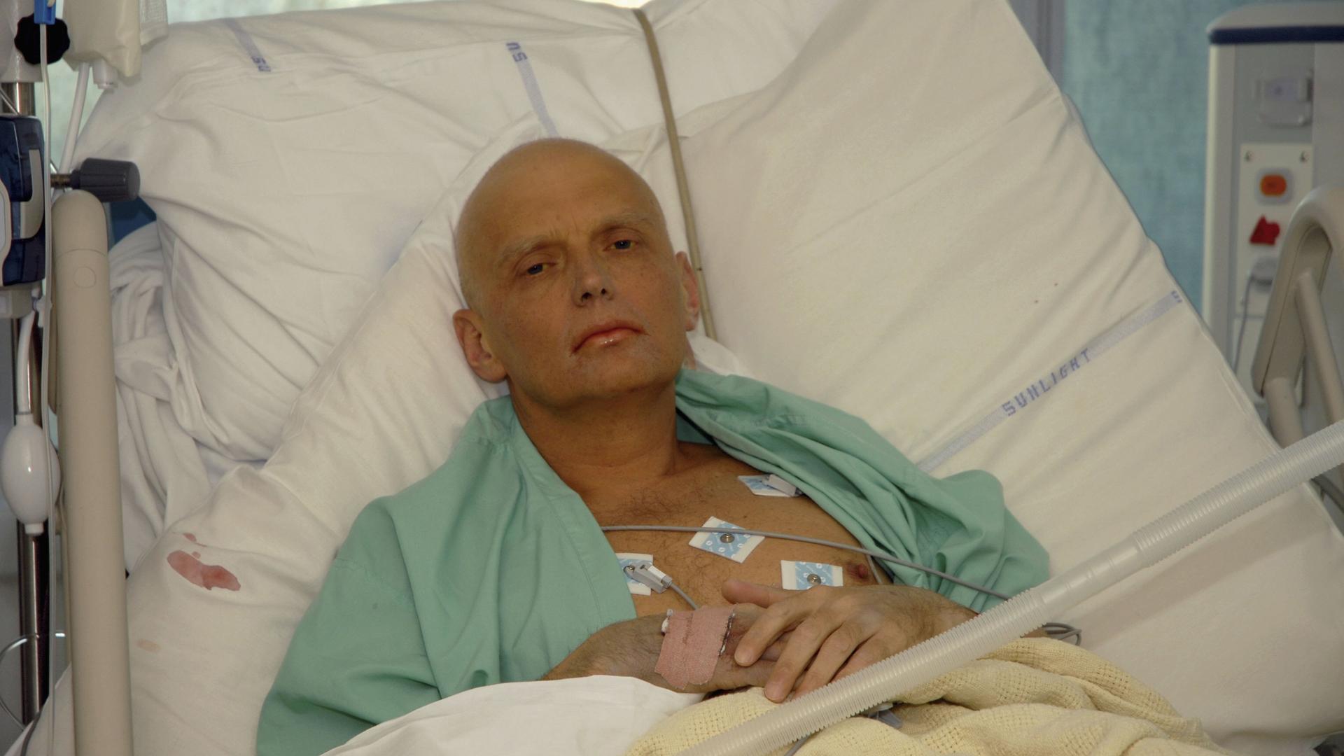 Alexander Litvinenko in the hospital shortly before his death in 2006.