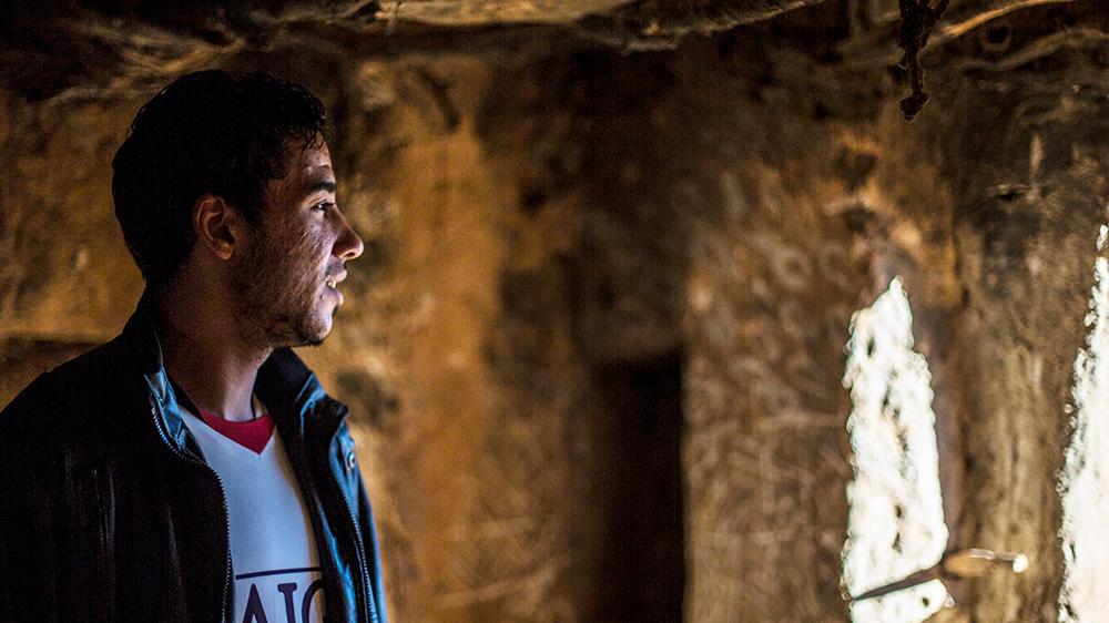 Three years after the start of the revolution, Osam Dabea goes back to the cave where his mother, sister and young brother found refuge during heavy shelling.