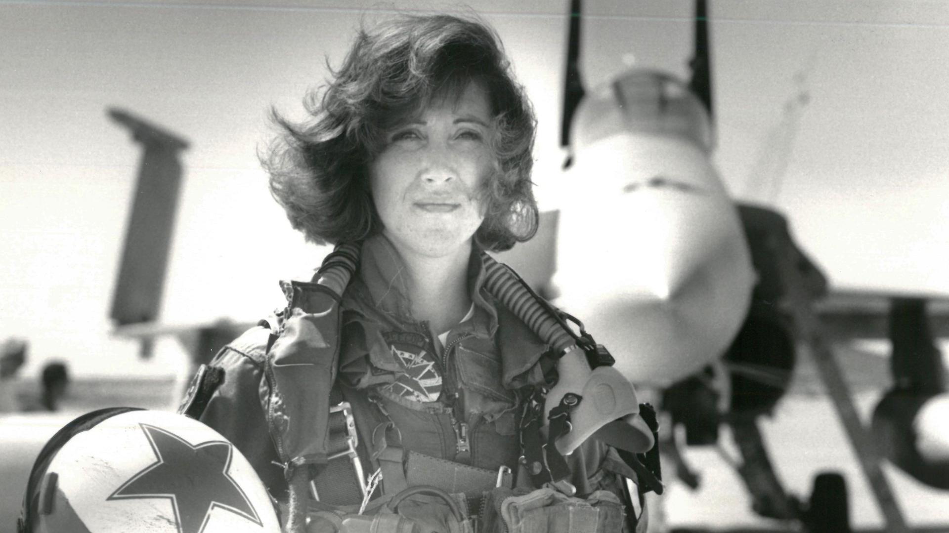 US Navy Lieutenant Tammie Jo Shults